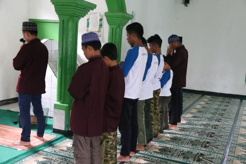 Santri Orangtua asuh Penghafal Quran Ibnu Sabil Sukabumi 4