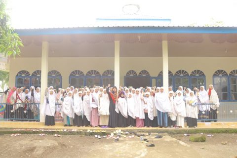 Santri Pesantren Akhwat Darul Abrar Makassar3