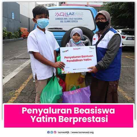 Penyaluran Beasiswa Yatim Berprestasi