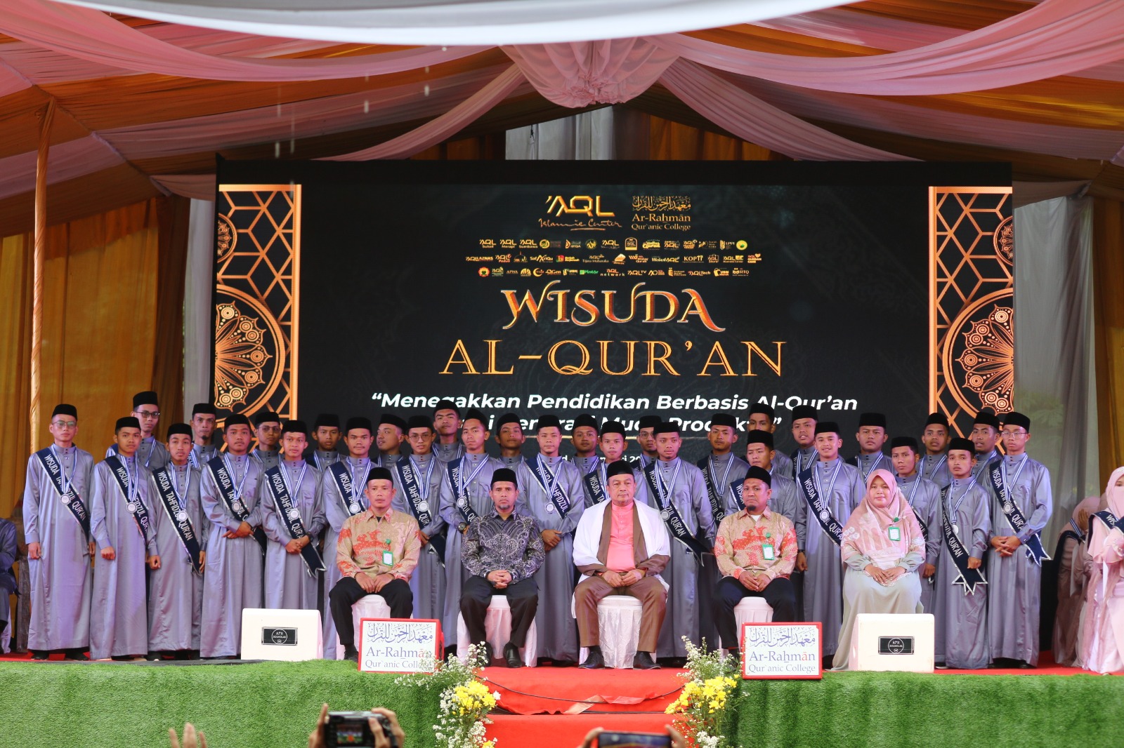 WISUDA AL-QUR’AN AR-RAHMAN QUR’ANIC COLLEGE (AQC)